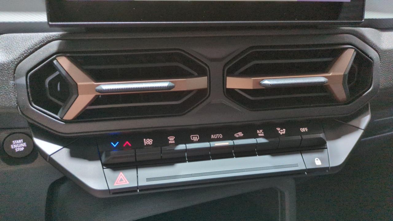 DACIA DUSTER HYBRID 140 EXTREME + PACK TECHNO + PACK CITY