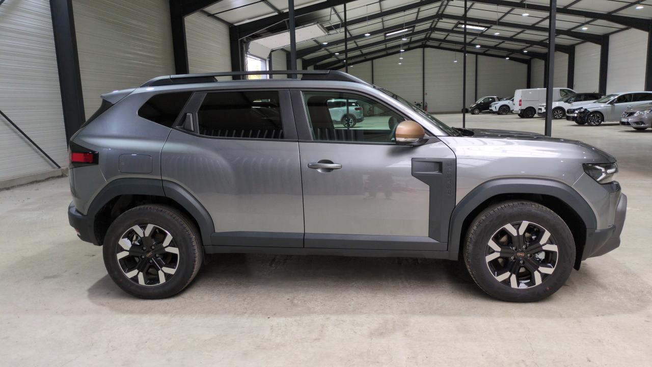 DACIA DUSTER HYBRID 140 EXTREME + PACK TECHNO + PACK CITY
