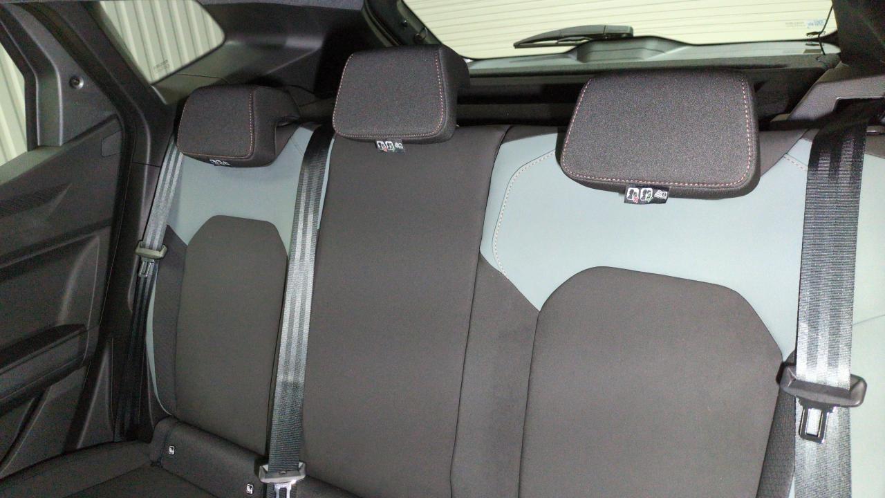 DACIA DUSTER HYBRID 140 EXTREME + PACK TECHNO + PACK CITY