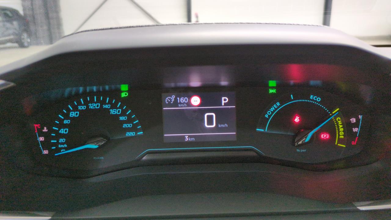 PEUGEOT 208 HYBRID 100 E-DCS6 STYLE