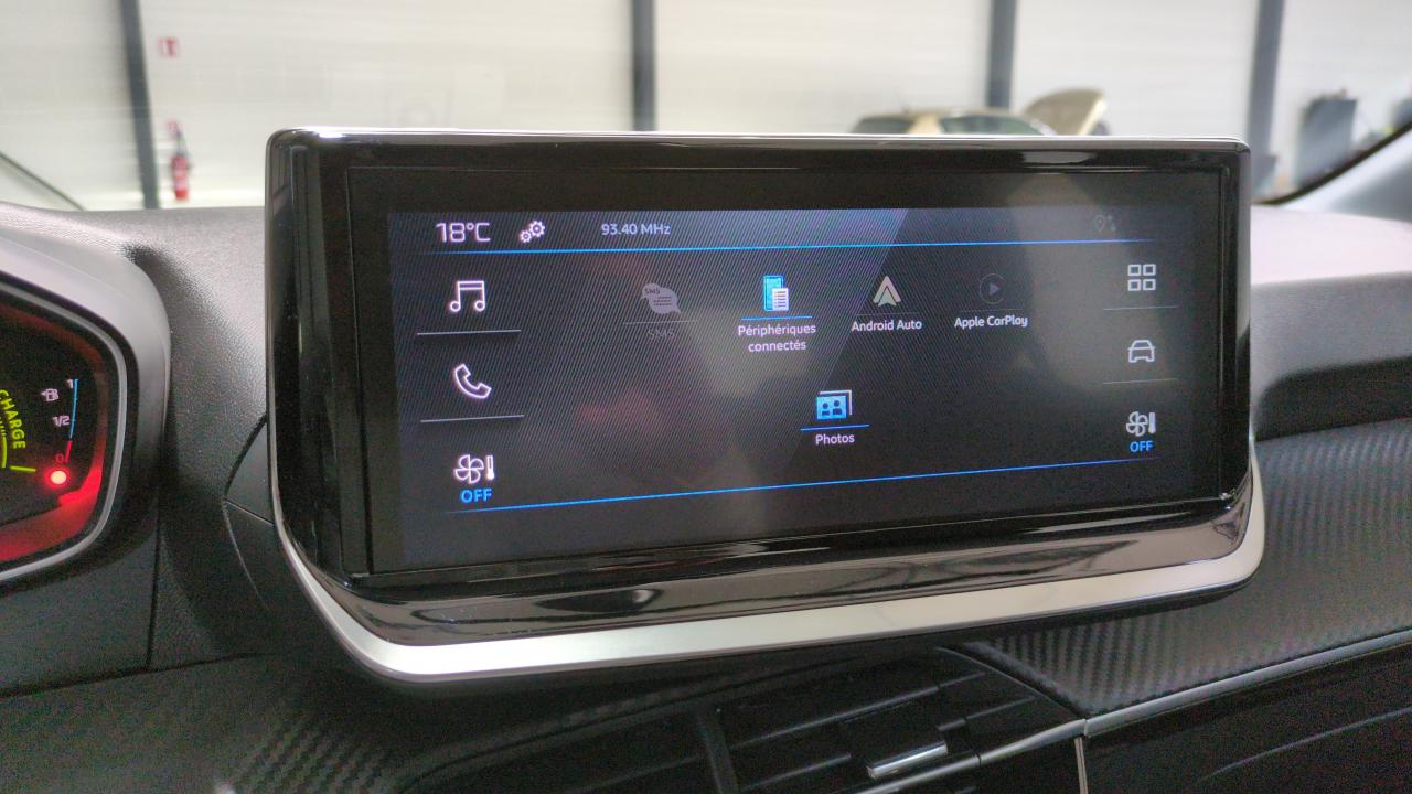 PEUGEOT 208 HYBRID 100 E-DCS6 STYLE