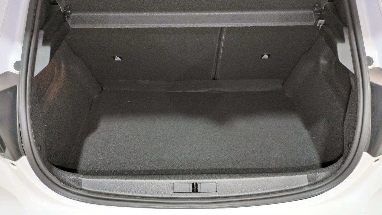 PEUGEOT 208 HYBRID 100 E-DCS6 STYLE