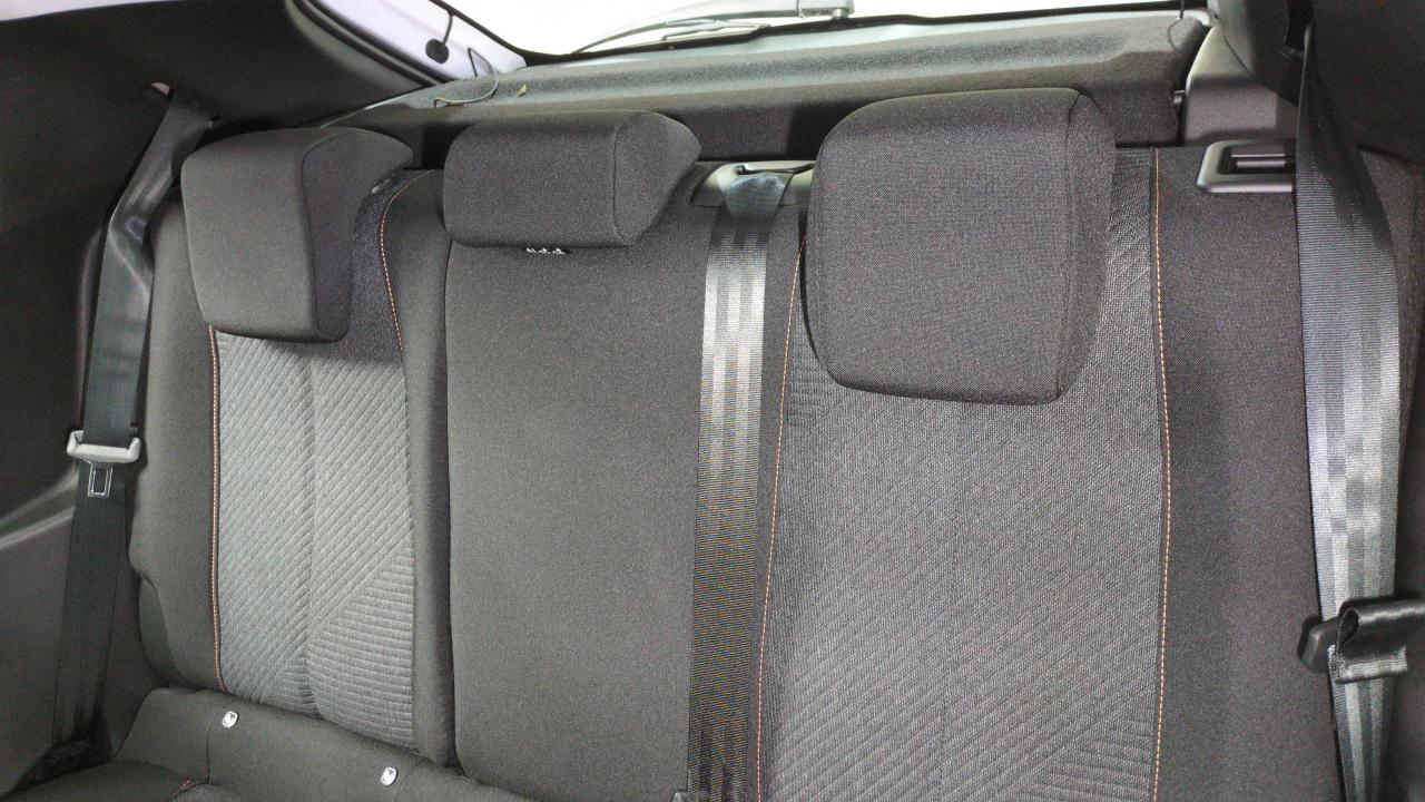 PEUGEOT 208 HYBRID 100 E-DCS6 STYLE