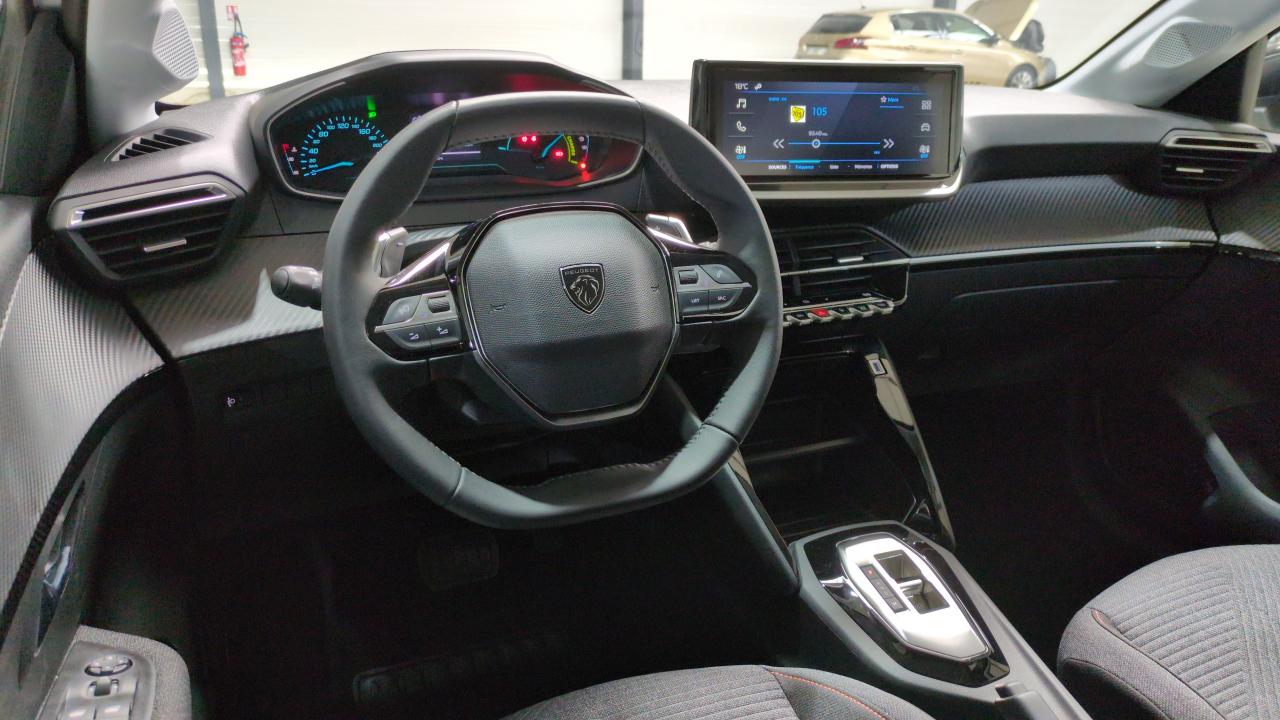 PEUGEOT 208 HYBRID 100 E-DCS6 STYLE