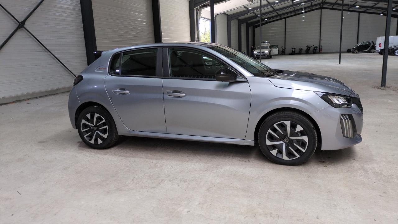 PEUGEOT 208 HYBRID 100 E-DCS6 STYLE