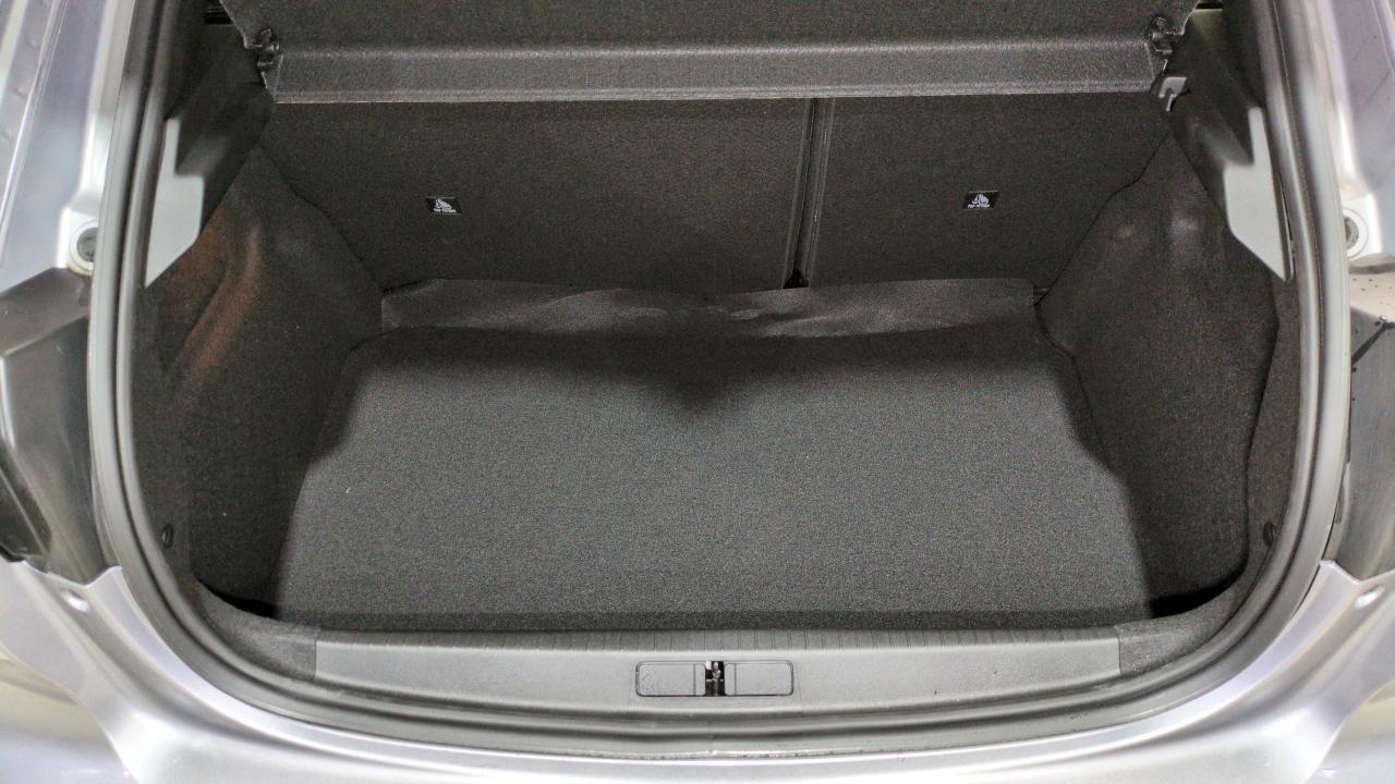 PEUGEOT 208 HYBRID 100 E-DCS6 STYLE