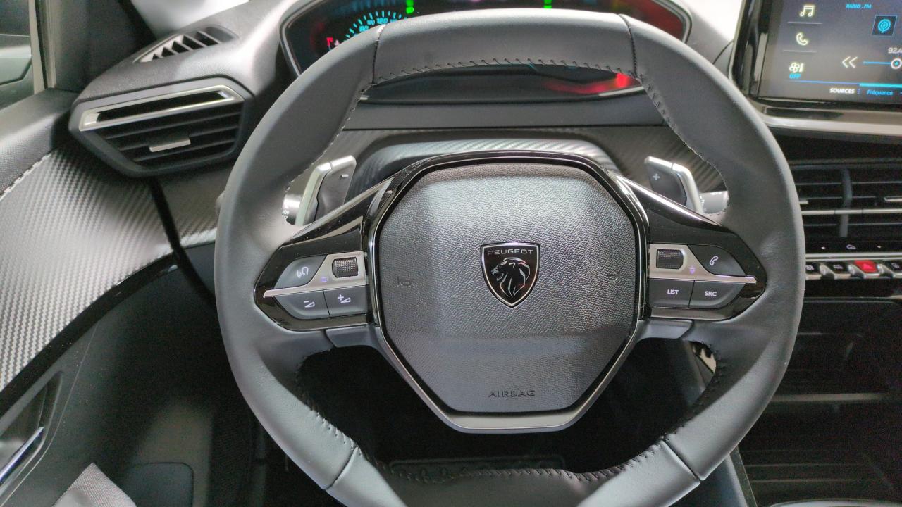 PEUGEOT 208 HYBRID 100 E-DCS6 STYLE