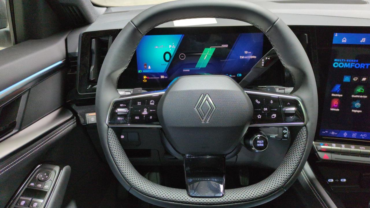 RENAULT AUSTRAL FULL HYBRID E-TECH 200 CH TECHNO + SIEGES CHAUFFANTS + TOIT PANO