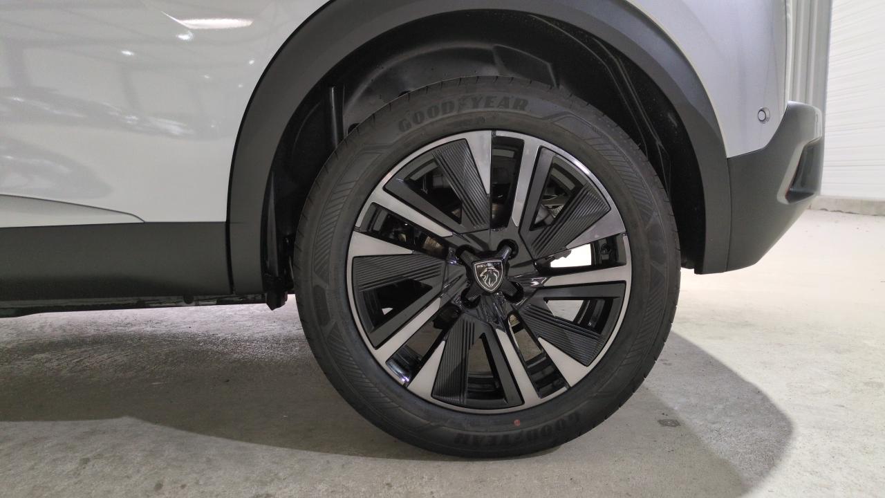 PEUGEOT 2008 HYBRID 145 E-DCS6 GT + JANTES 18 + PACK VISION & NAVIGATION & DRIVE ASSIST PLUS