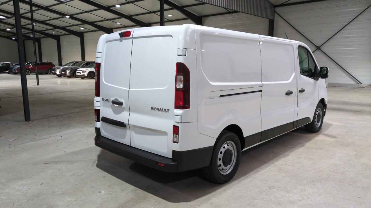 RENAULT TRAFIC L2H1 3T BLUE DCI 170 AUTO EXTRA + PLANCHER BOIS + RADARS AV