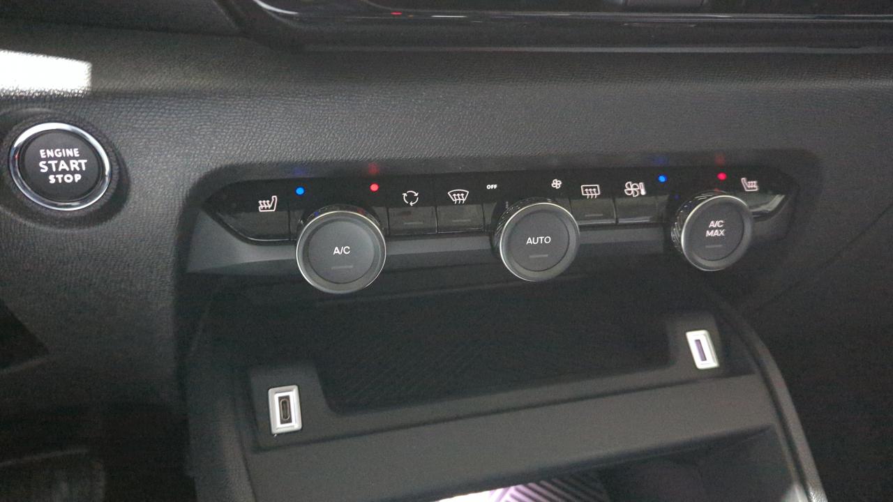 CITROEN C4  HYBRIDE 145 E-DCS6 MAX