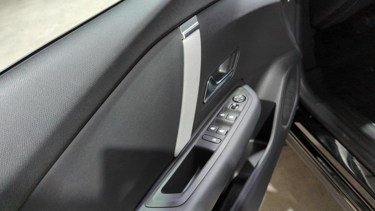 CITROEN C4  HYBRIDE 145 E-DCS6 MAX