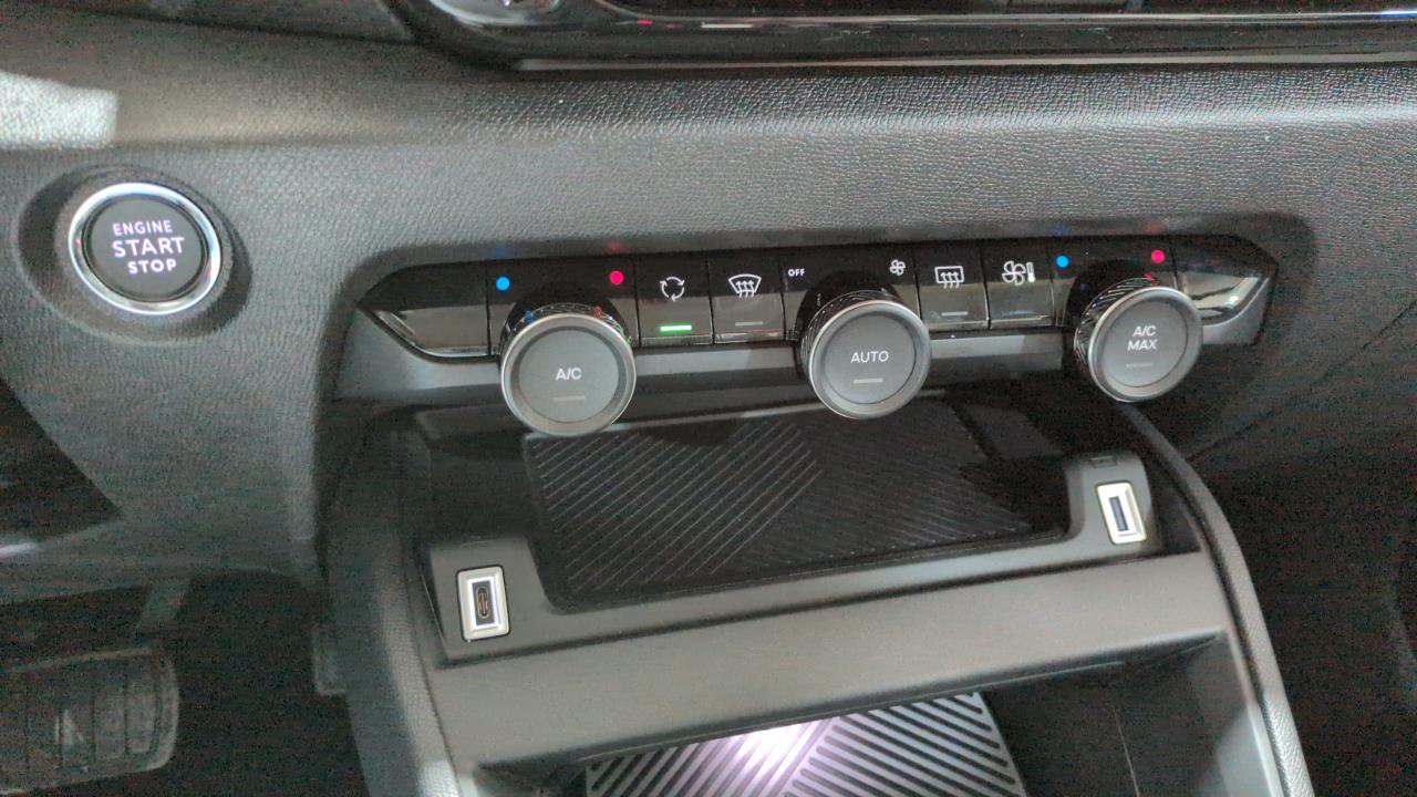 CITROEN C4  HYBRIDE 145 E-DCS6 BUSINESS