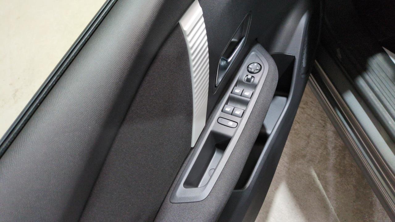 CITROEN C4  HYBRIDE 145 E-DCS6 BUSINESS