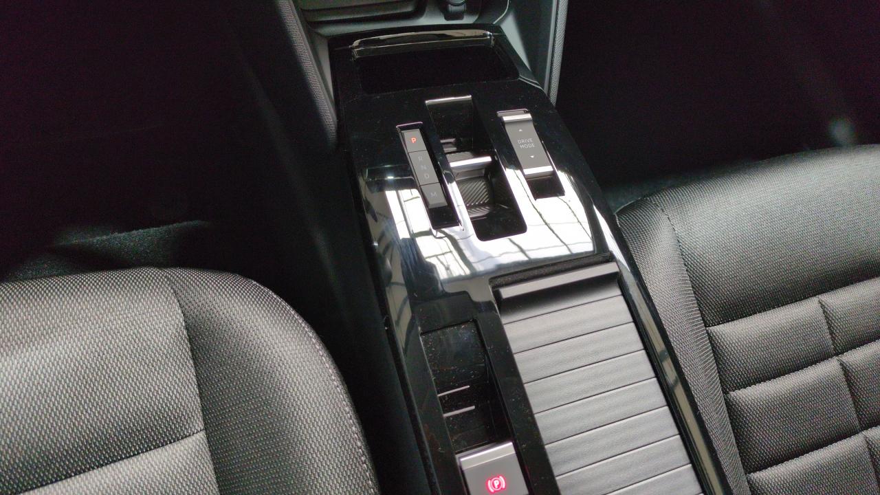 CITROEN C4  HYBRIDE 145 E-DCS6 BUSINESS