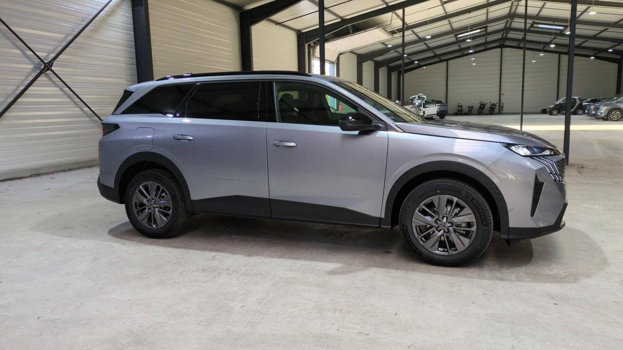 PEUGEOT 5008  HYBRID 145 E-DCS6 ALLURE SUREQUIPE