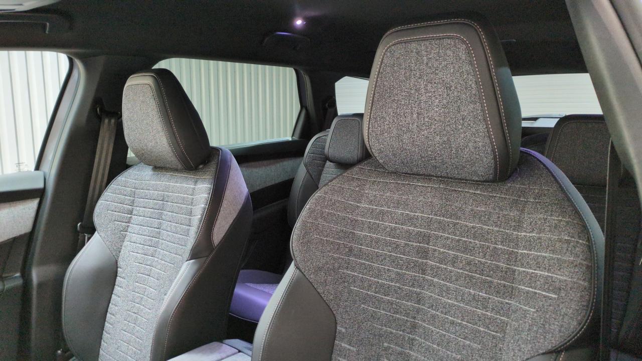 PEUGEOT 5008  HYBRID 145 E-DCS6 ALLURE SUREQUIPE