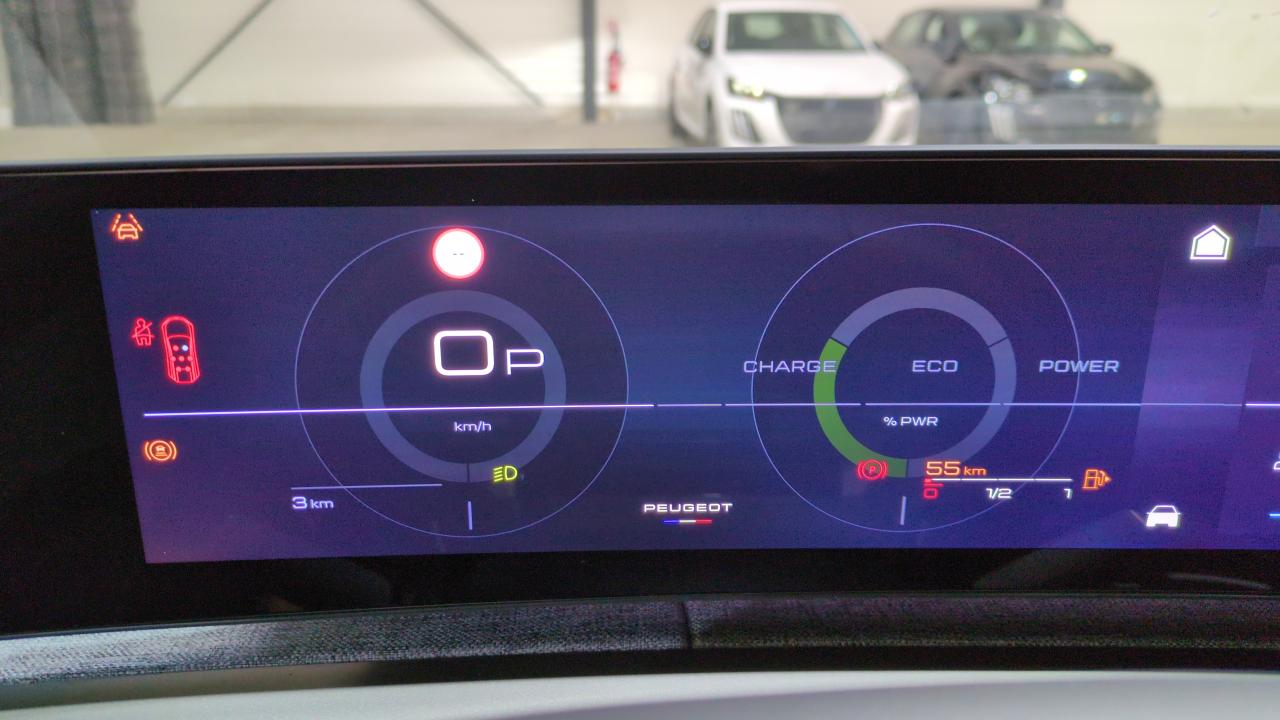 PEUGEOT 5008  HYBRID 145 E-DCS6 ALLURE SUREQUIPE