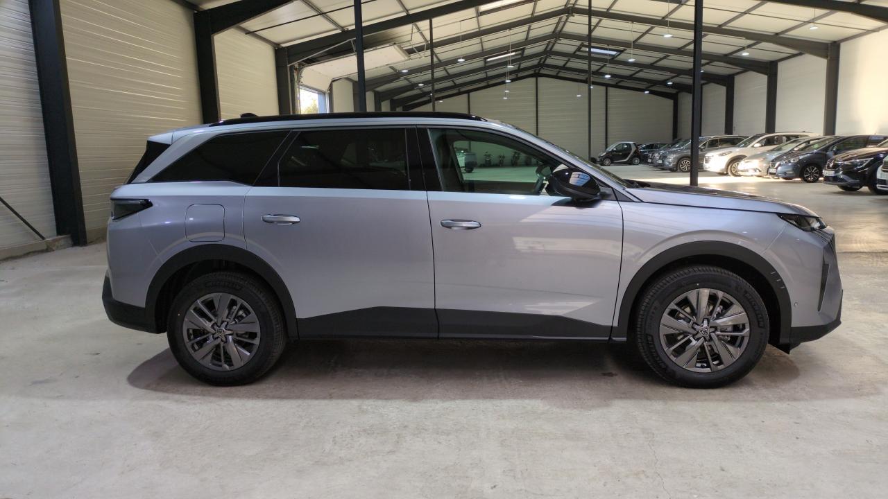 PEUGEOT 5008  HYBRID 145 E-DCS6 ALLURE SUREQUIPE