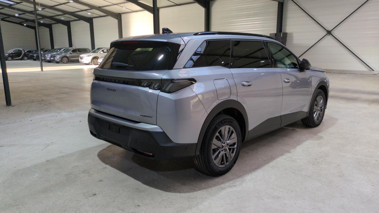 PEUGEOT 5008  HYBRID 145 E-DCS6 ALLURE SUREQUIPE