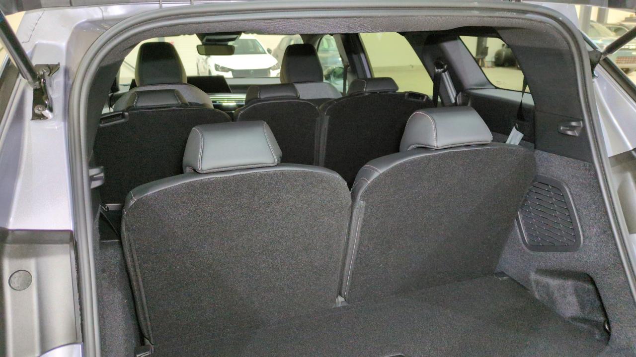 PEUGEOT 5008  HYBRID 145 E-DCS6 ALLURE SUREQUIPE