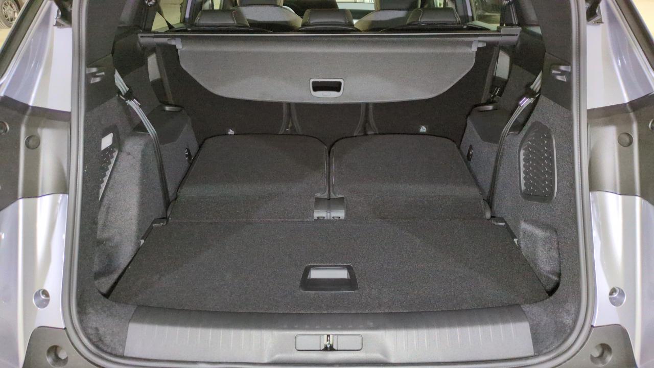 PEUGEOT 5008  HYBRID 145 E-DCS6 ALLURE SUREQUIPE
