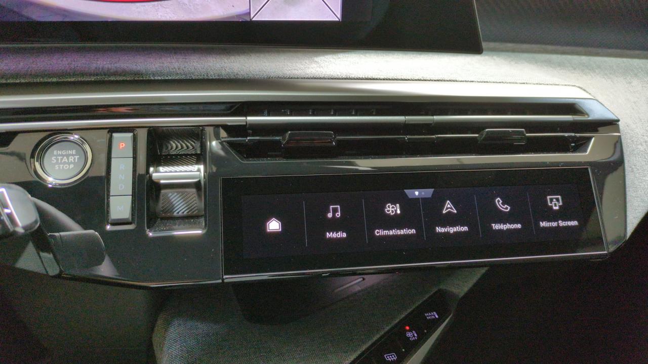 PEUGEOT 5008  HYBRID 145 E-DCS6 ALLURE SUREQUIPE