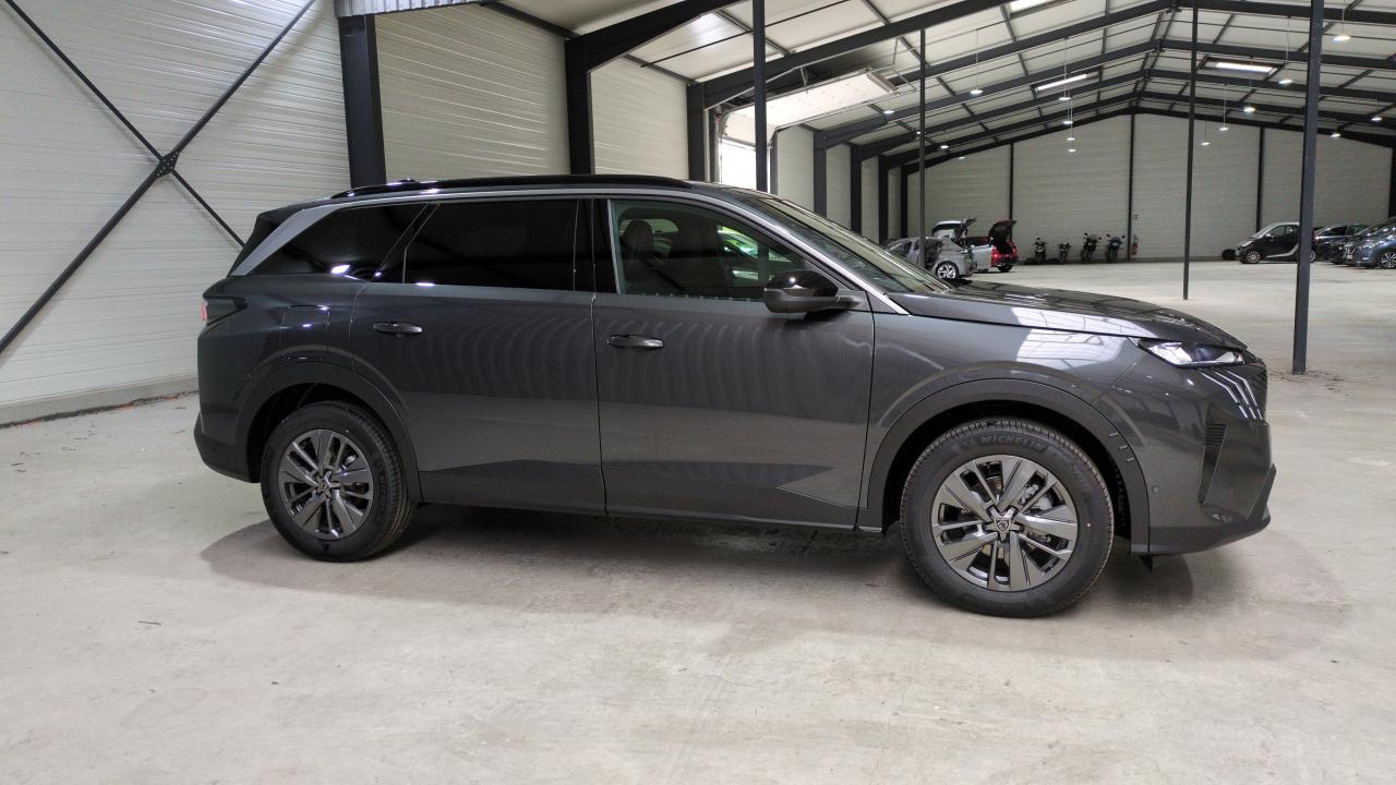 PEUGEOT 5008  HYBRID 145 E-DCS6 ALLURE SUREQUIPE