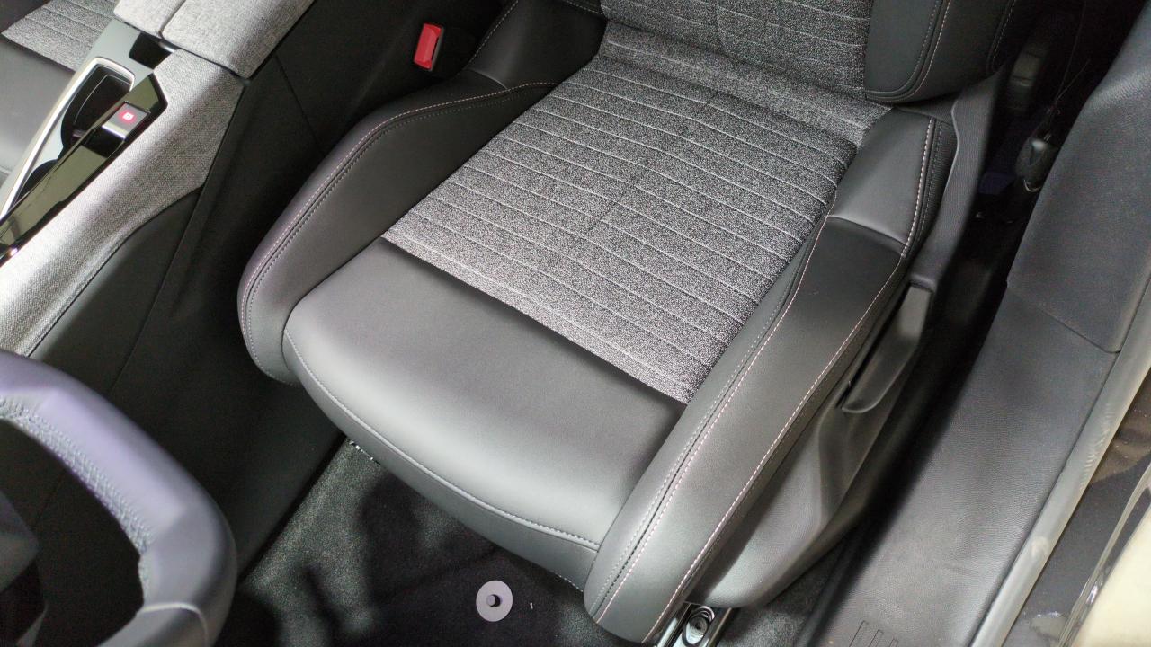 PEUGEOT 5008  HYBRID 145 E-DCS6 ALLURE SUREQUIPE