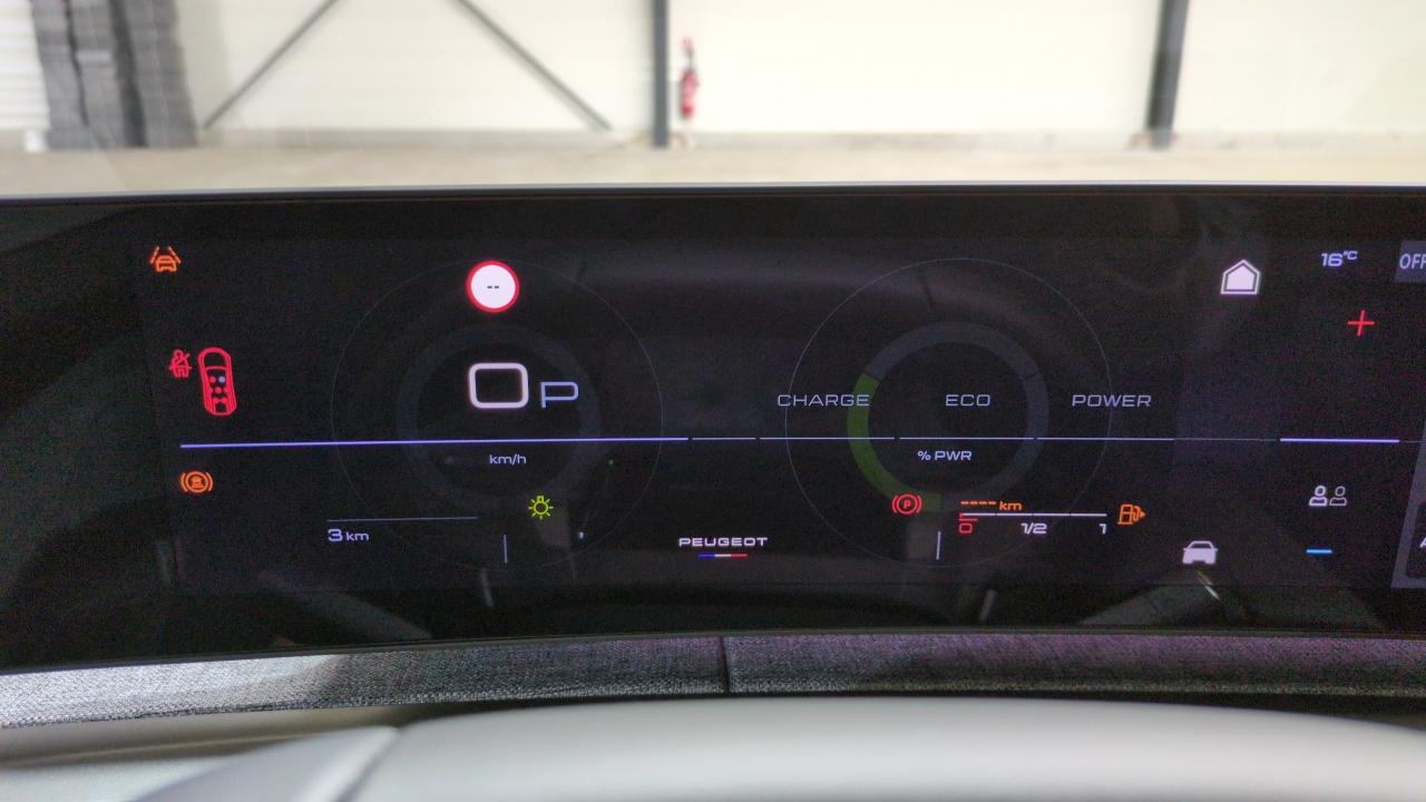 PEUGEOT 5008  HYBRID 145 E-DCS6 ALLURE SUREQUIPE