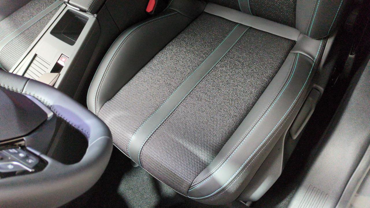 PEUGEOT 308 BLUEHDI 130CH S&S EAT8 ALLURE + ADML + NAVI
