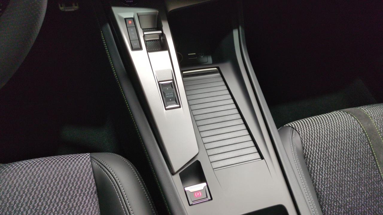 PEUGEOT 308 BLUEHDI 130CH S&S EAT8 GT + PACK VISION 360 & DRIVE ASSIST PLUS