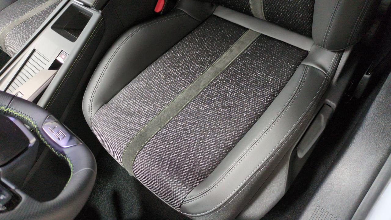 PEUGEOT 308 BLUEHDI 130CH S&S EAT8 GT + PACK VISION 360 & DRIVE ASSIST PLUS