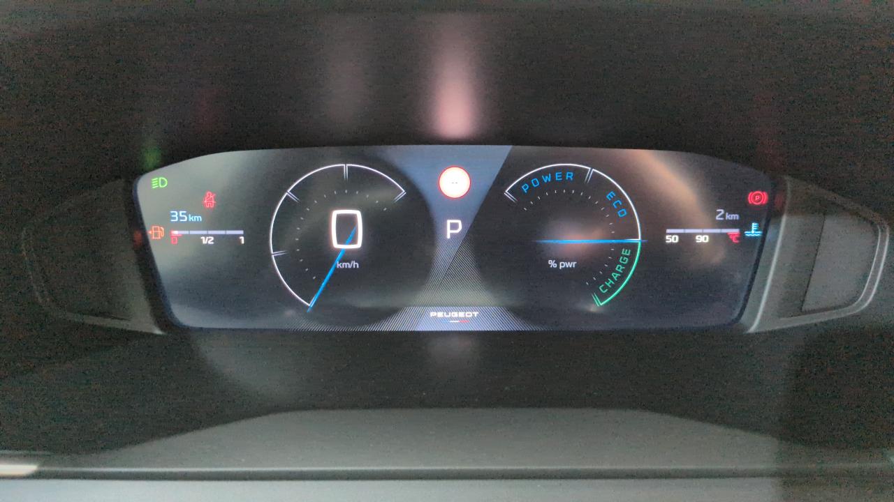 PEUGEOT 2008 HYBRID 145 E-DCS6 ALLURE + ANGLES MORTS + CAMERA 360