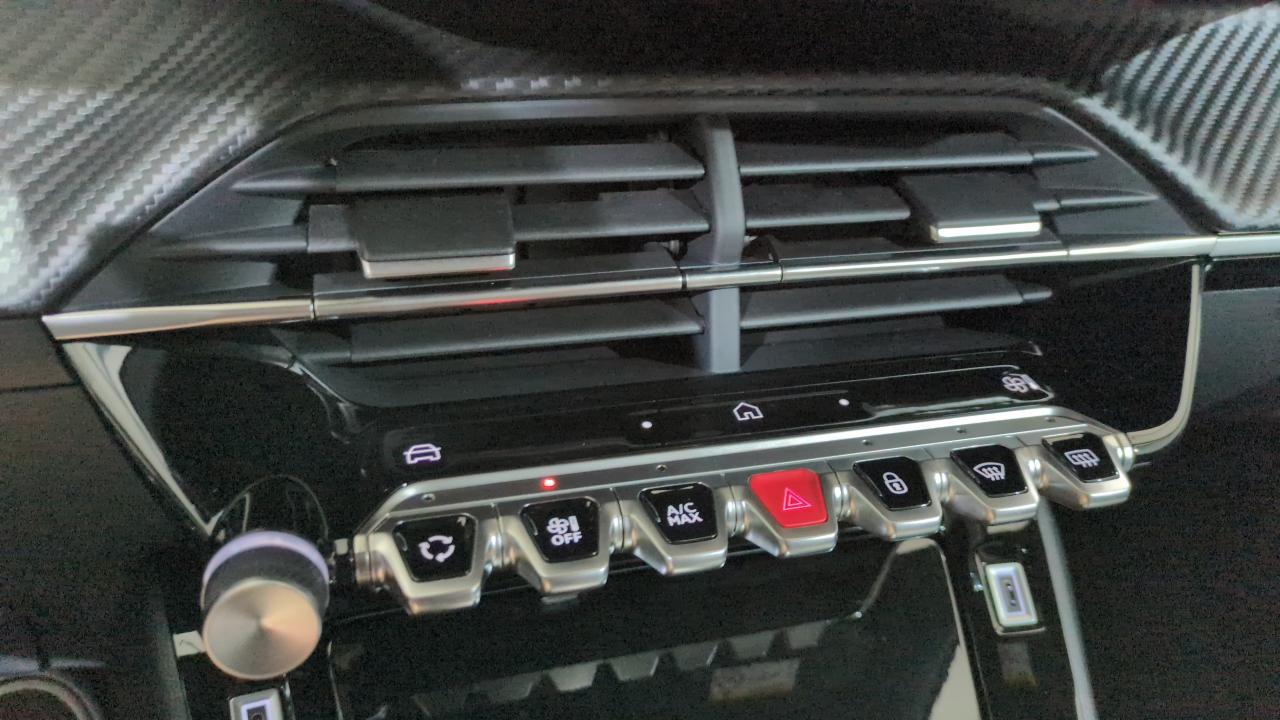 PEUGEOT 2008 HYBRID 145 E-DCS6 ALLURE + ANGLES MORTS + CAMERA 360