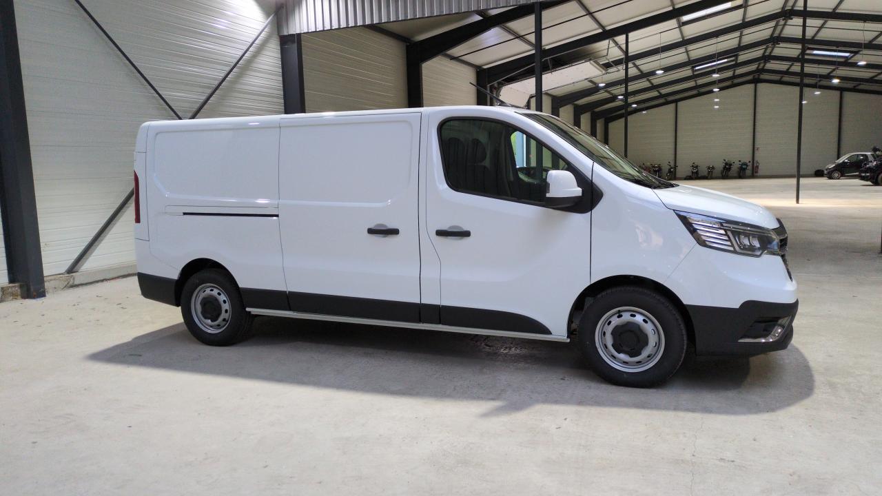 RENAULT TRAFIC L2H1 3T BLUE DCI 150 AUTO EXTRA + PLANCHER BOIS + RADARS AV