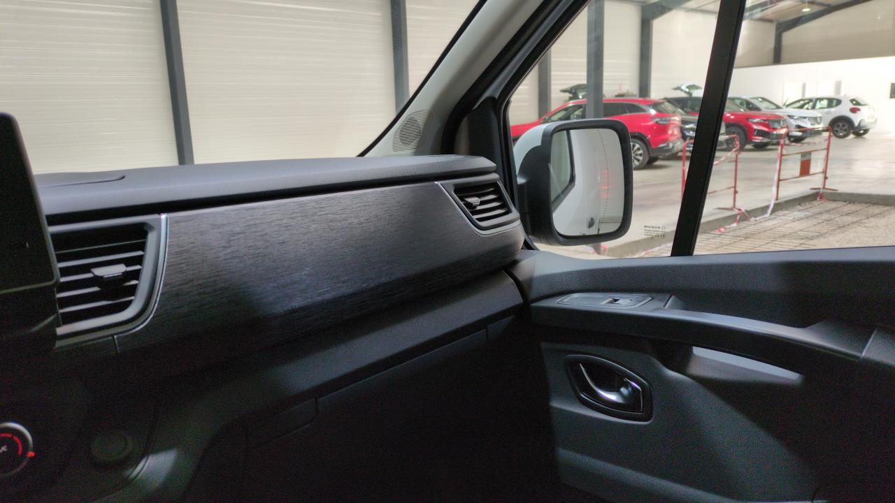 RENAULT TRAFIC L2H1 3T BLUE DCI 150 AUTO EXTRA + PLANCHER BOIS + RADARS AV
