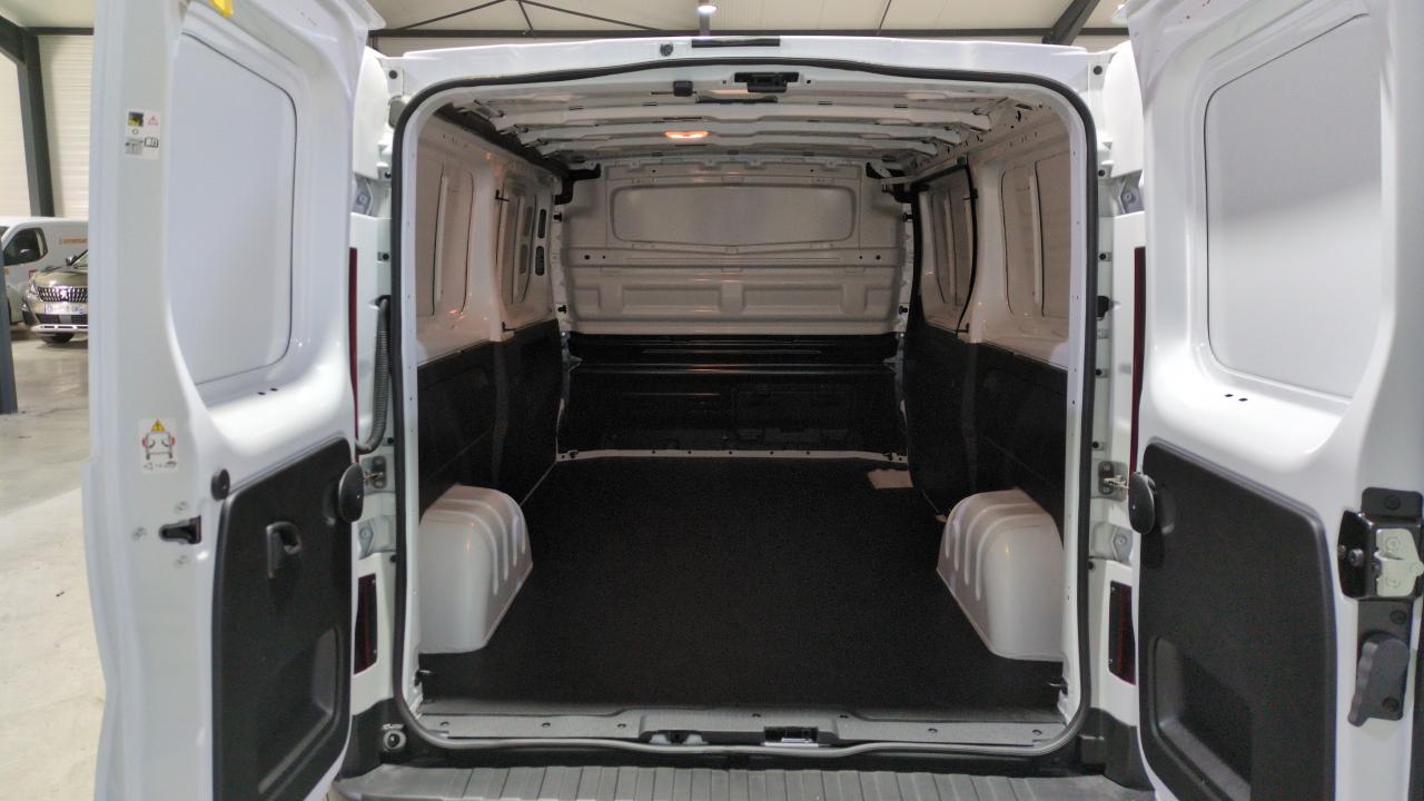 RENAULT TRAFIC L2H1 3T BLUE DCI 150 AUTO EXTRA + PLANCHER BOIS + RADARS AV