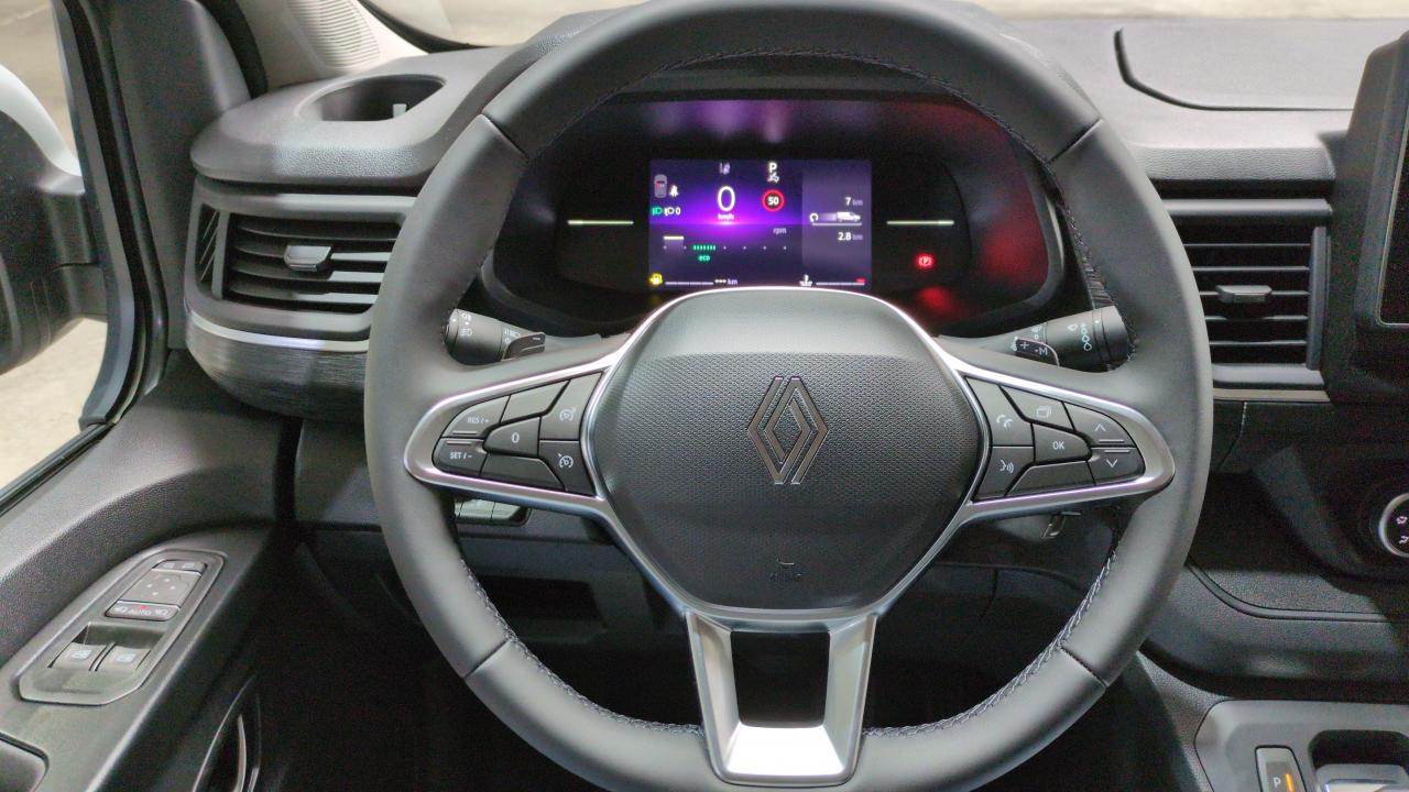 RENAULT TRAFIC L2H1 3T BLUE DCI 170 AUTO EXTRA + PLANCHER BOIS + RADARS AV