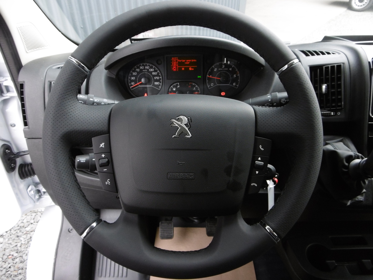 PEUGEOT BOXER VAN 165 BlueHDi + Caméra recul + Apple carplay + Android auto
