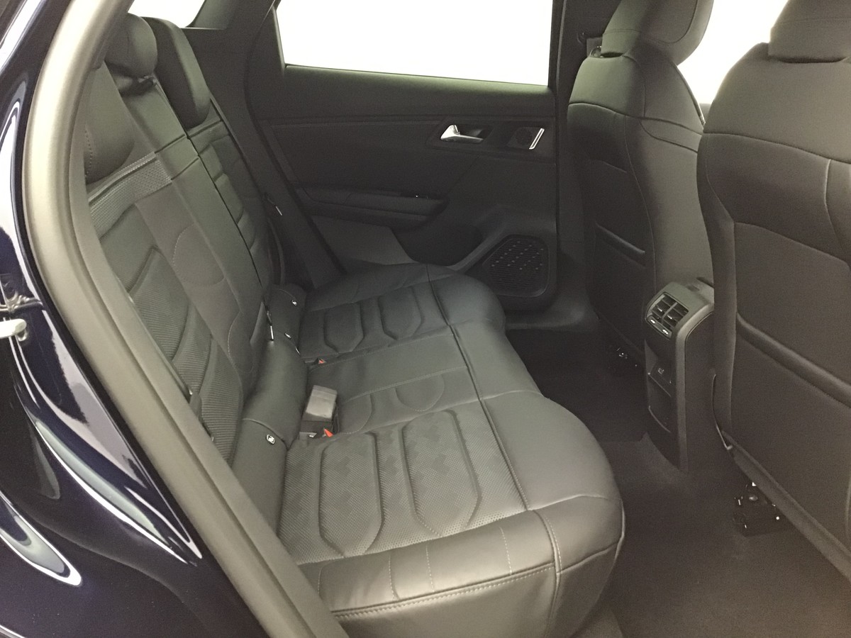 CITROEN C5 X PLUS 1.2 Puretech 130ch Eat8 Plus + Sièges chauffants