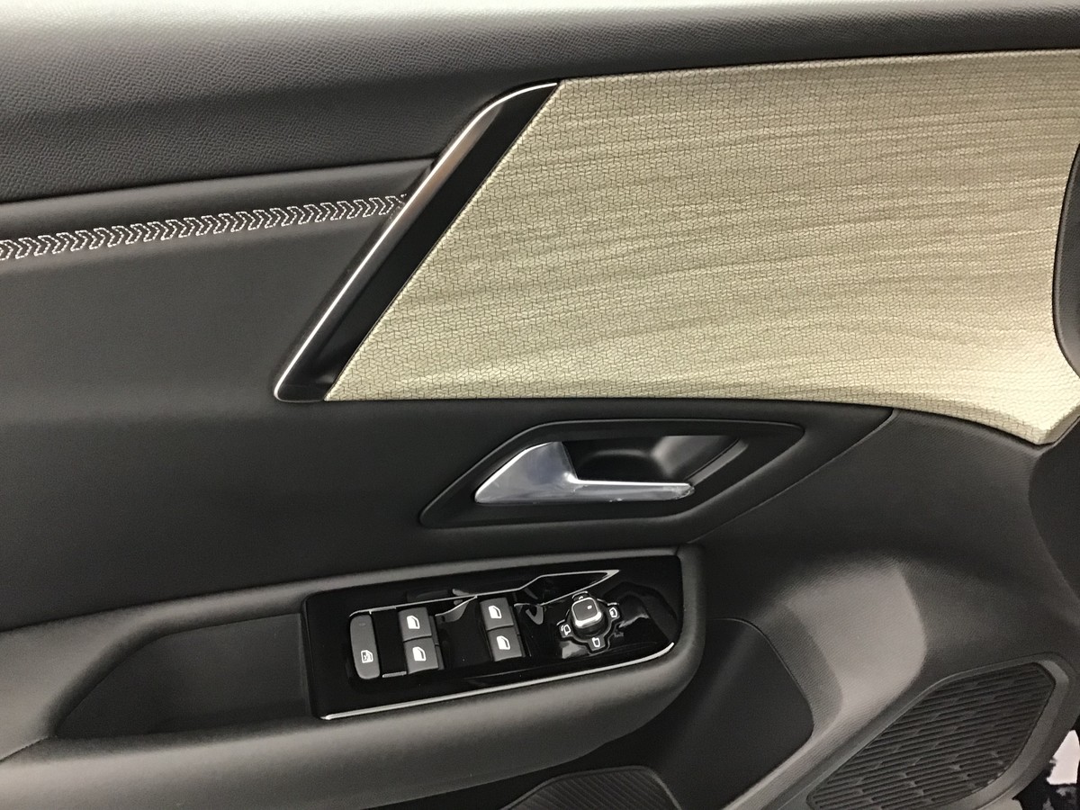 CITROEN C5 X PLUS 1.2 Puretech 130ch Eat8 Plus + Sièges chauffants
