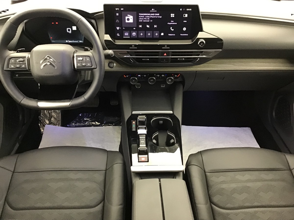 CITROEN C5 X PLUS 1.2 Puretech 130ch Eat8 Plus + Sièges chauffants