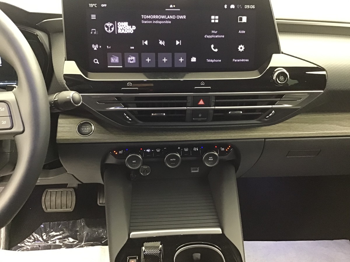 CITROEN C5 X PLUS 1.2 Puretech 130ch Eat8 Plus + Sièges chauffants