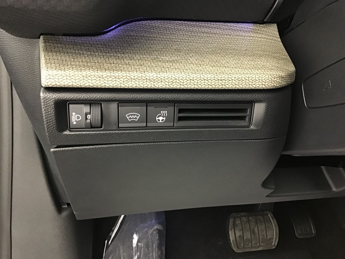 CITROEN C5 X PLUS 1.2 Puretech 130ch Eat8 Plus + Sièges chauffants