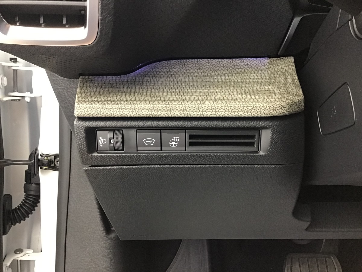 CITROEN C5 X PLUS 1.2 Puretech 130ch Eat8 Plus + Sièges chauffants
