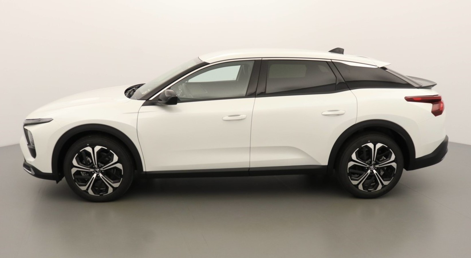CITROEN C5 X PLUS 1.2 Puretech 130ch Eat8 Plus + Sièges chauffants