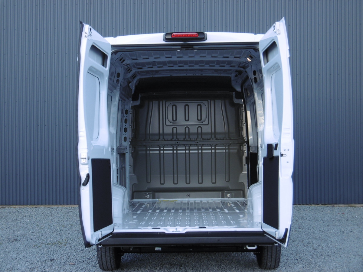 OPEL MOVANO L2H2 VAN 2.2 Turbo D 140ch Ba-8 Van
