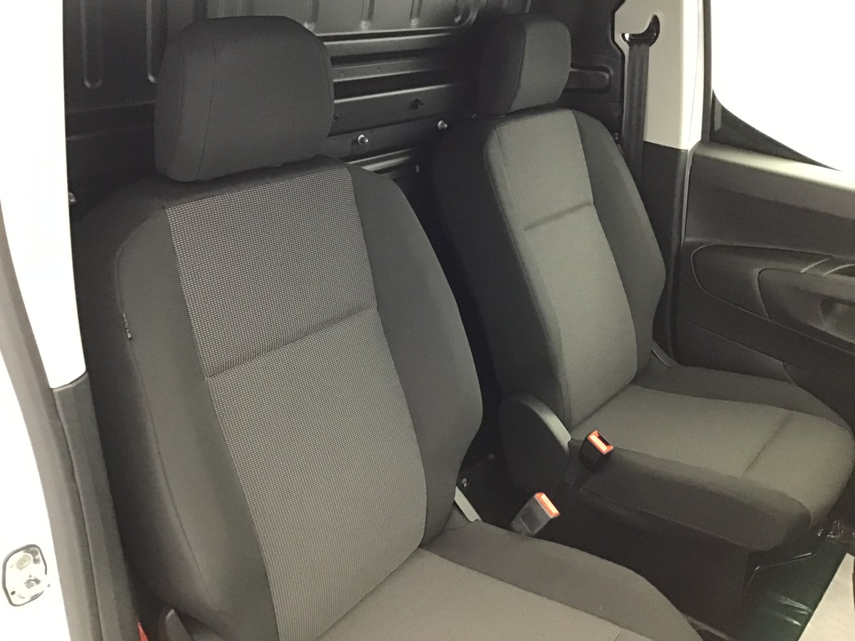 PEUGEOT PARTNER STANDARD HEAVY 1000 KG VAN 1.5 Bluehdi 130ch Eat8 Van + ADML + Navigation