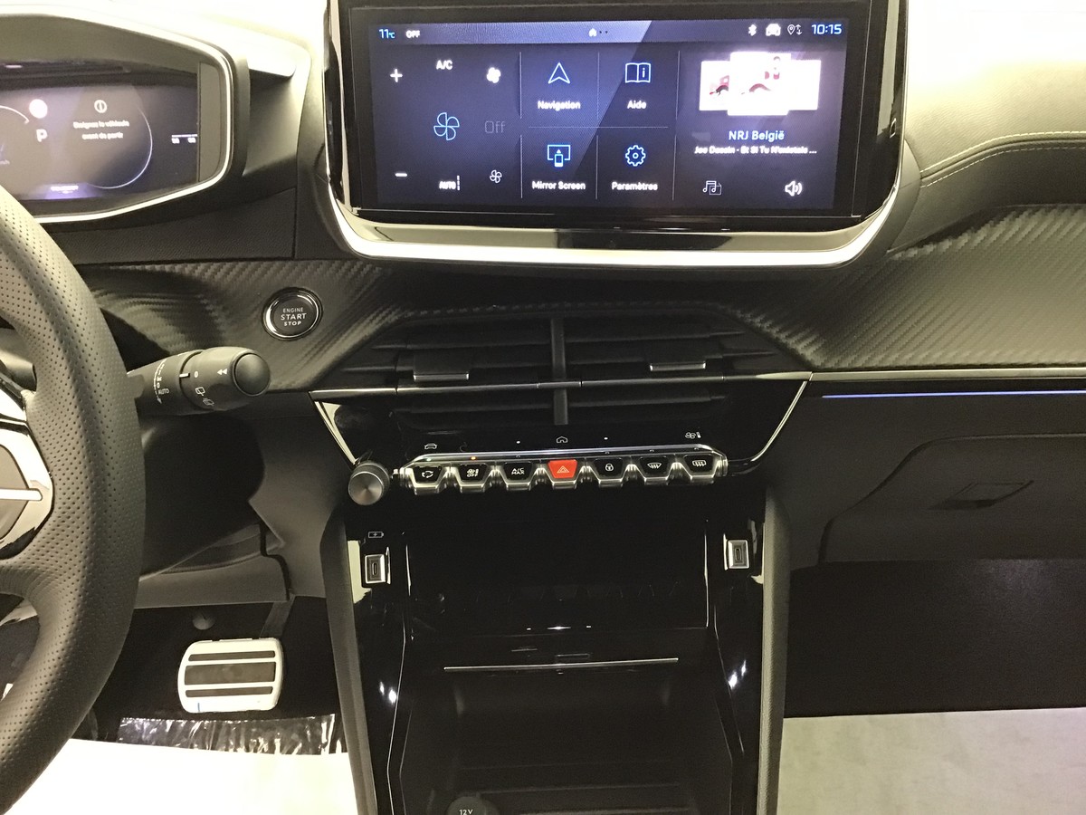 PEUGEOT 2008 HYBRID 145 GT 1.2 Hybrid 136ch E-Dsc6 Gt